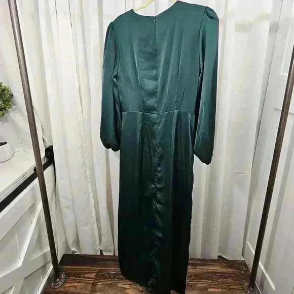 Pin Up Art Women's Size M 100% Satin Empire Waist Long Sleeve Maxi Dress NWT - Picture 8 of 11